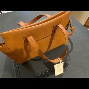 NWT Universal Thread Handbag